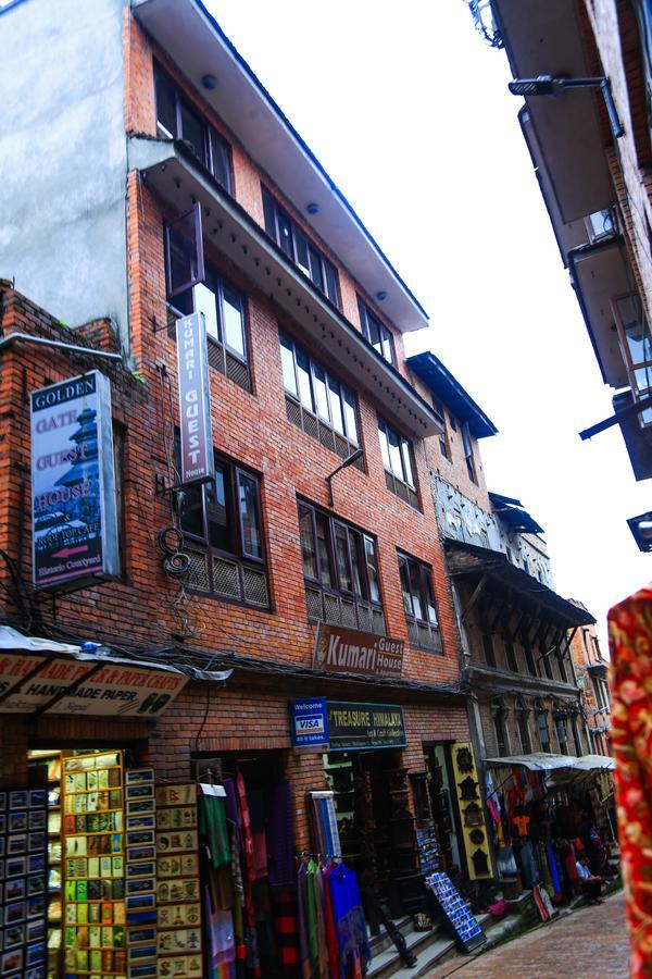 Kumari Guest House Bhatgoan Exteriör bild